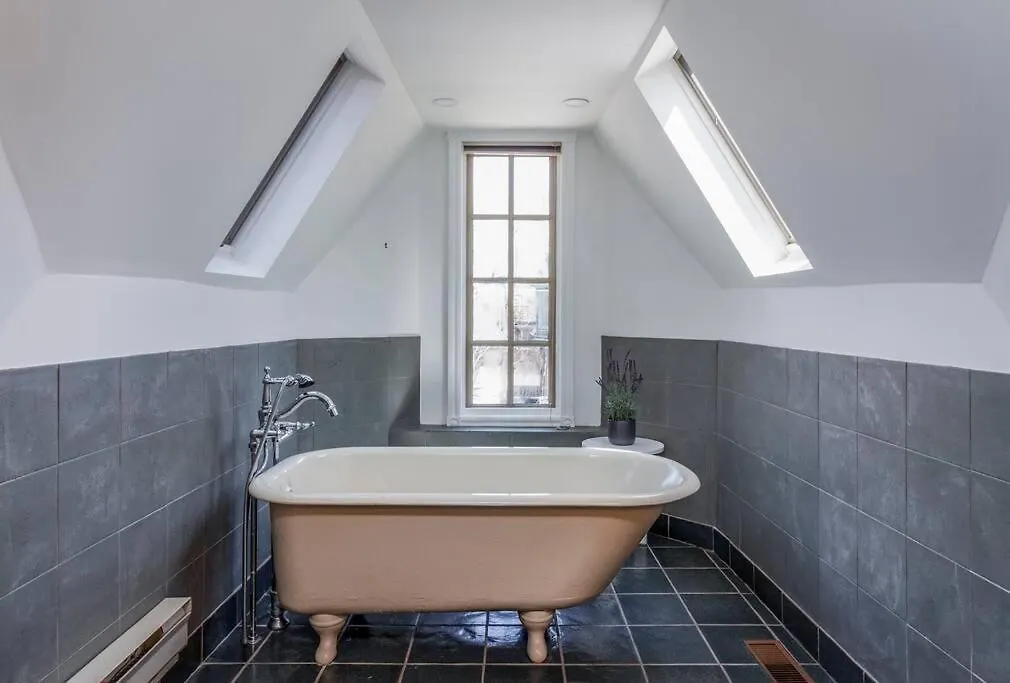New-York Style Loft Apartment Toronto Canada